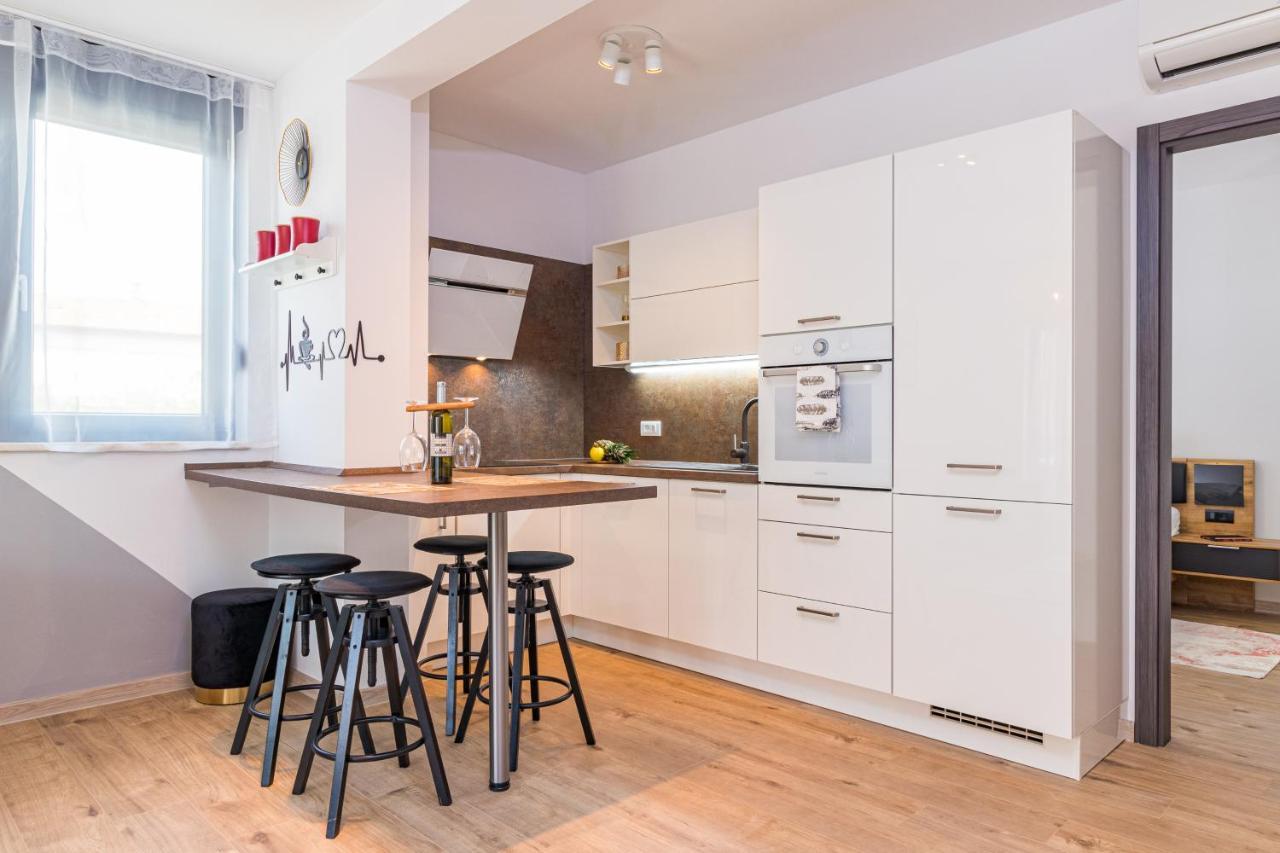 Apartment M****, New City Apartment + Parking PUY 외부 사진