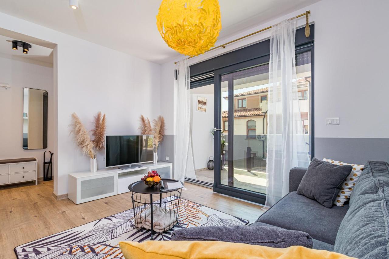 Apartment M****, New City Apartment + Parking PUY 외부 사진