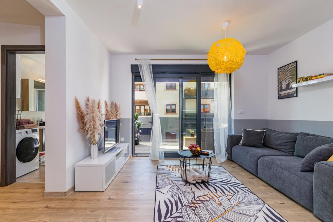 Apartment M****, New City Apartment + Parking PUY 외부 사진