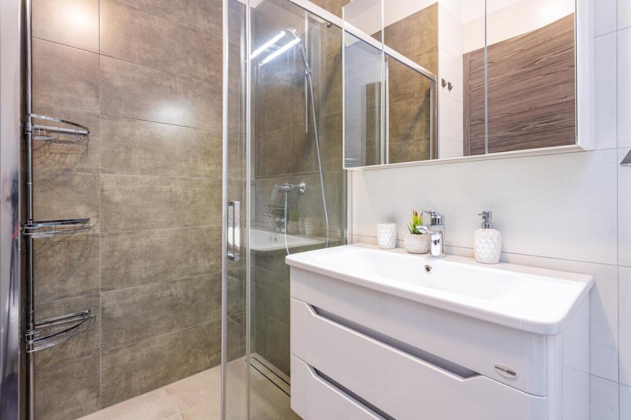 Apartment M****, New City Apartment + Parking PUY 외부 사진